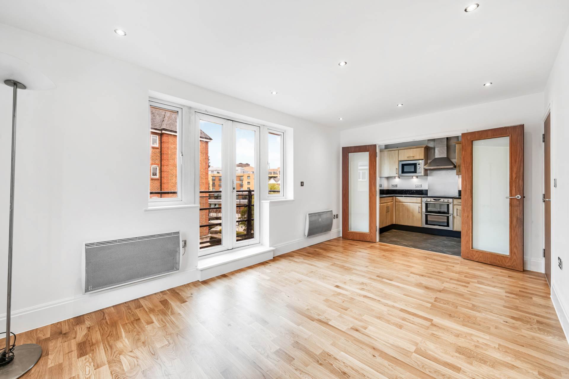 Additional Property Image 3 bedroom Apartment for sale in Brentford 4