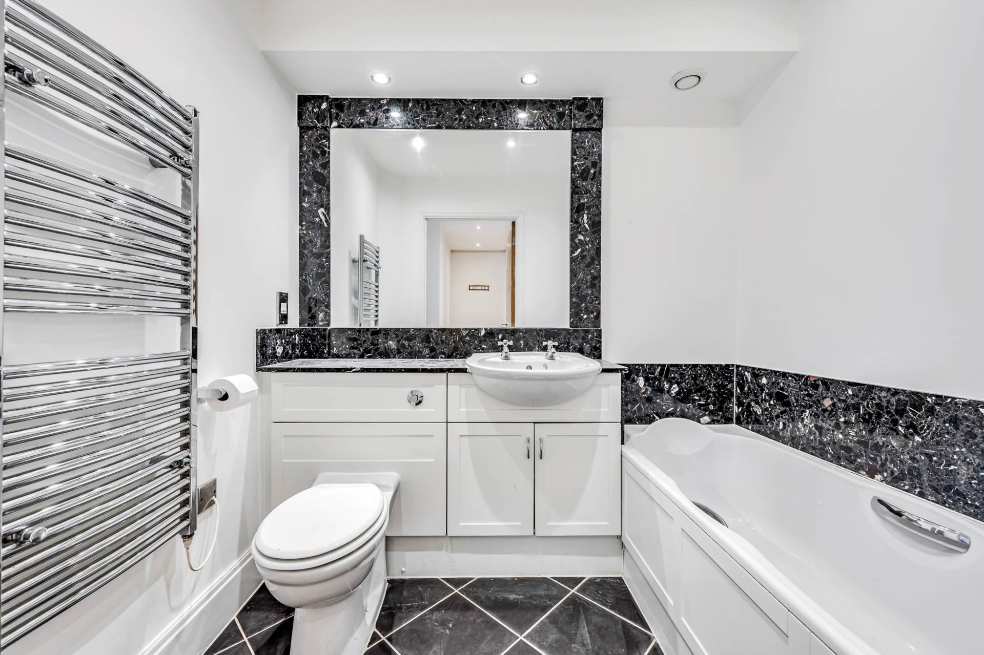 Additional Property Image 3 bedroom Apartment for sale in Brentford 5