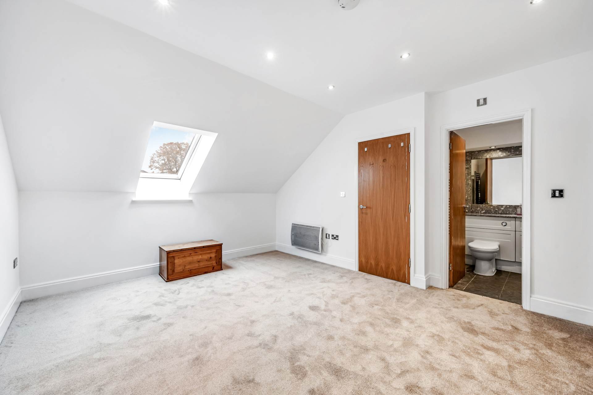 Additional Property Image 3 bedroom Apartment for sale in Brentford 9