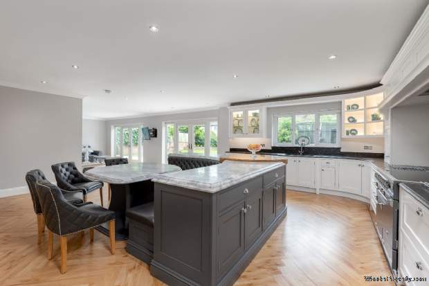 Additional Property Image 5 bedroom Detached for sale in Darlington 2