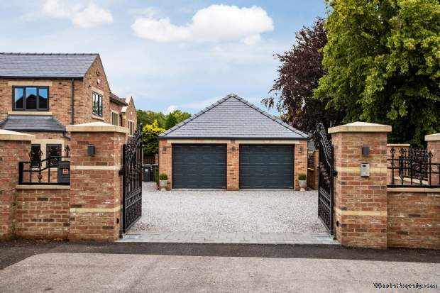 Additional Property Image 5 bedroom Detached for sale in Darlington 5
