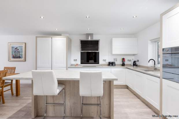 Additional Property Image 5 bedroom Detached for sale in Darlington 5