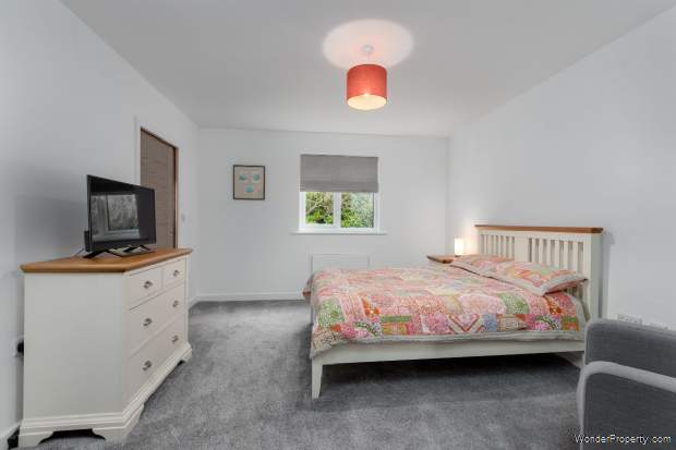 Additional Property Image 5 bedroom Detached for sale in Darlington 7