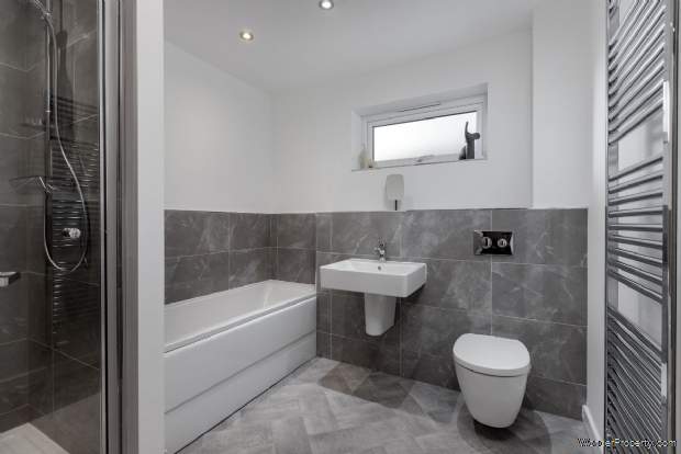 Additional Property Image 5 bedroom Detached for sale in Darlington 8