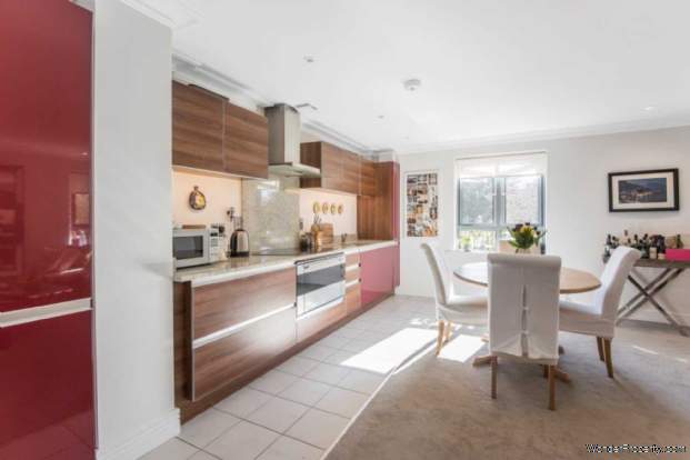 Additional Property Image 3 bedroom Flat for sale in Oxford 4
