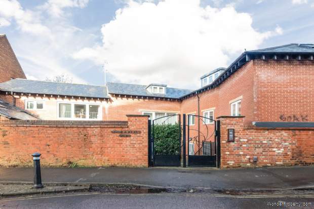 3 bedroom Duplex for sale in Oxford