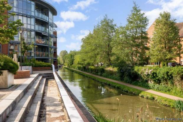 Additional Property Image 2 bedroom Flat for sale in Oxford 16
