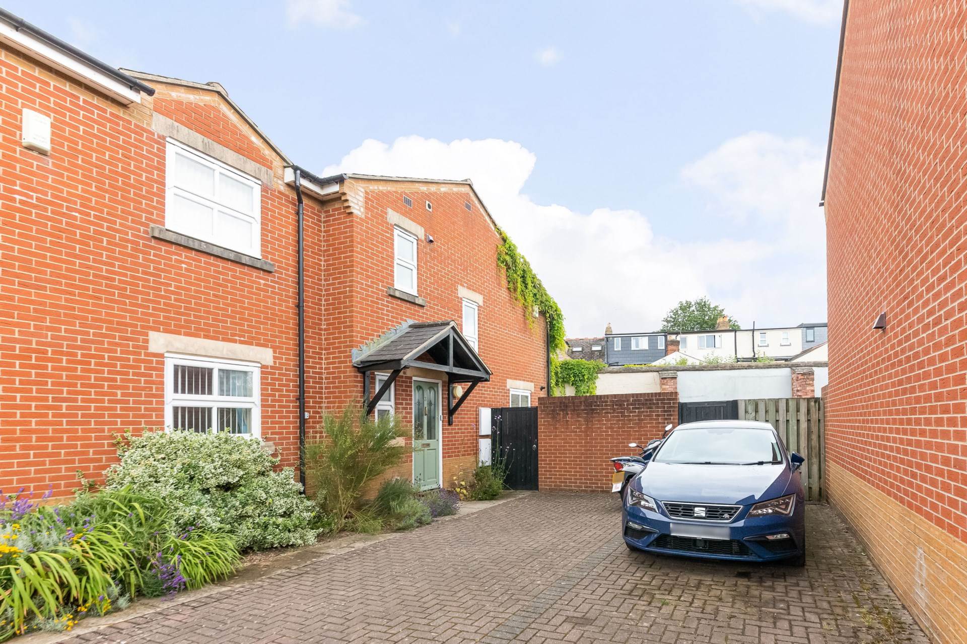 Additional Property Image 3 bedroom Semi Detached for sale in Oxford 2