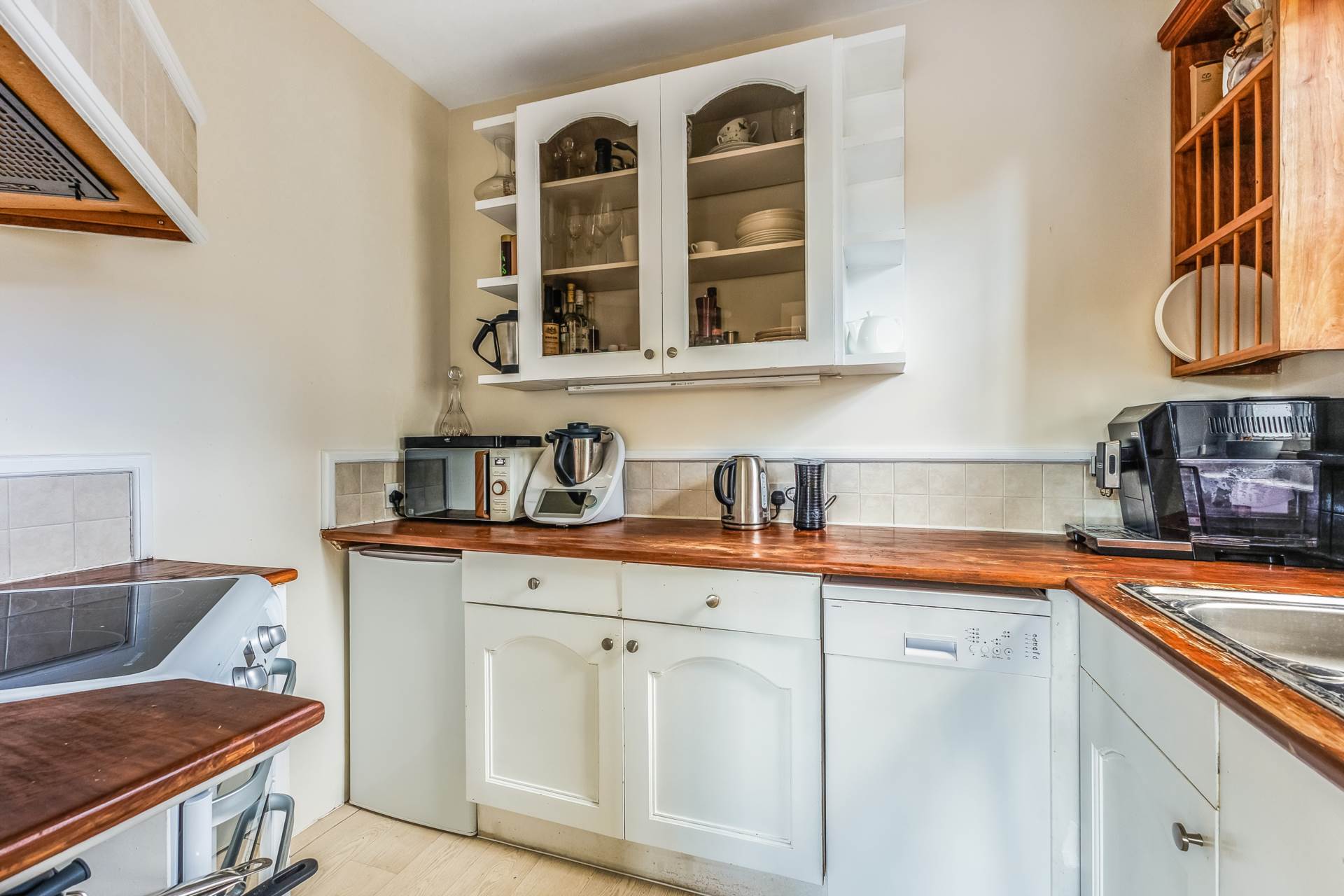 Additional Property Image 2 bedroom Apartment for sale in Oxford 8