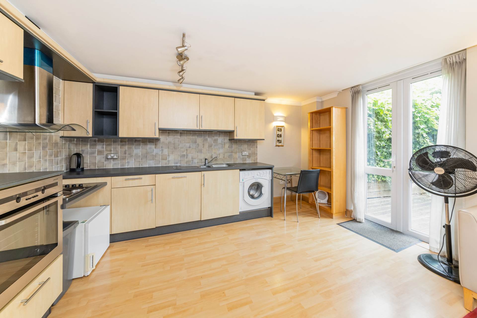 Additional Property Image 1 bedroom Flat for sale in Oxford 7