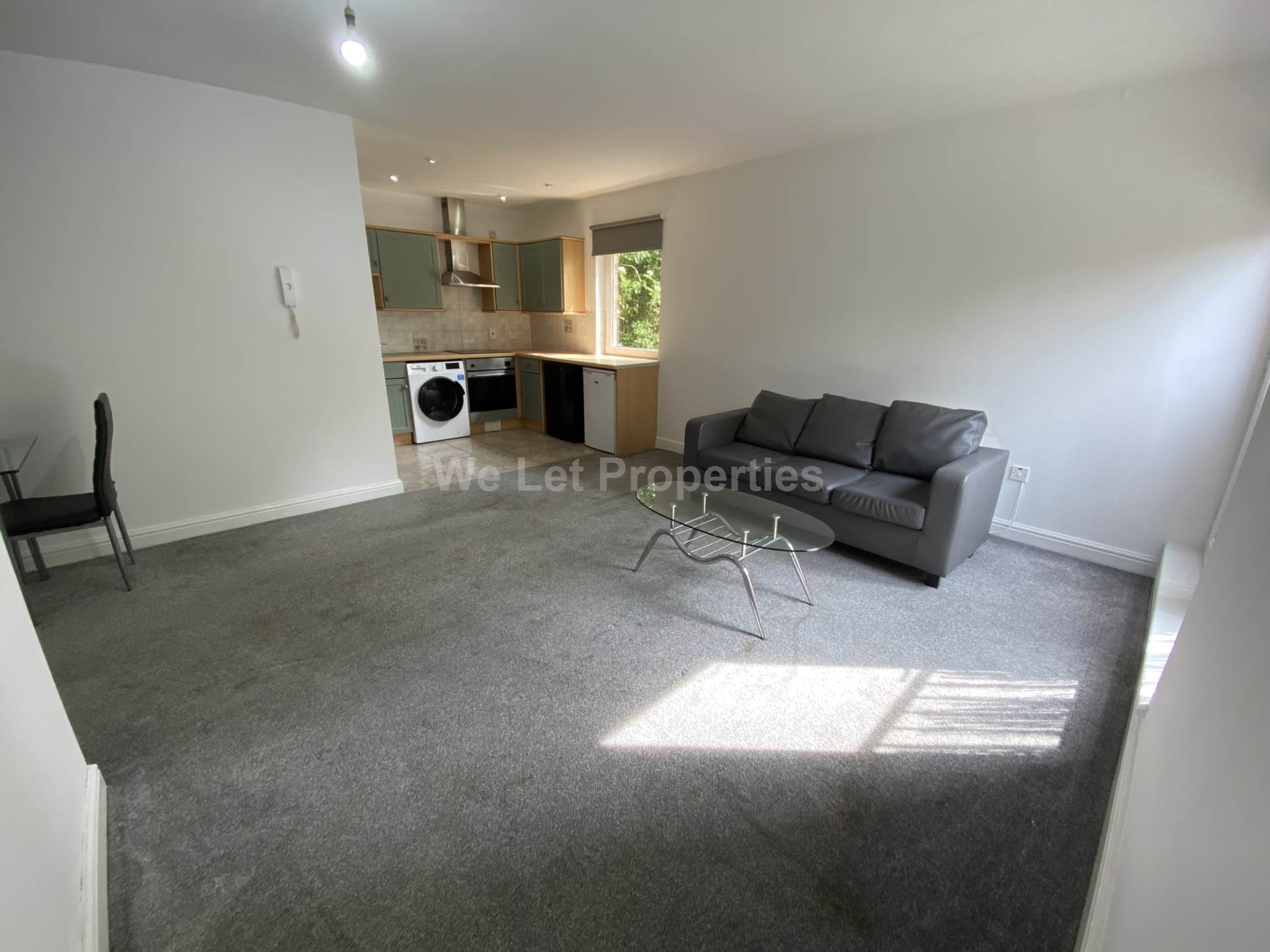 Additional Property Image 3 bedroom Apartment to rent in Salford 2