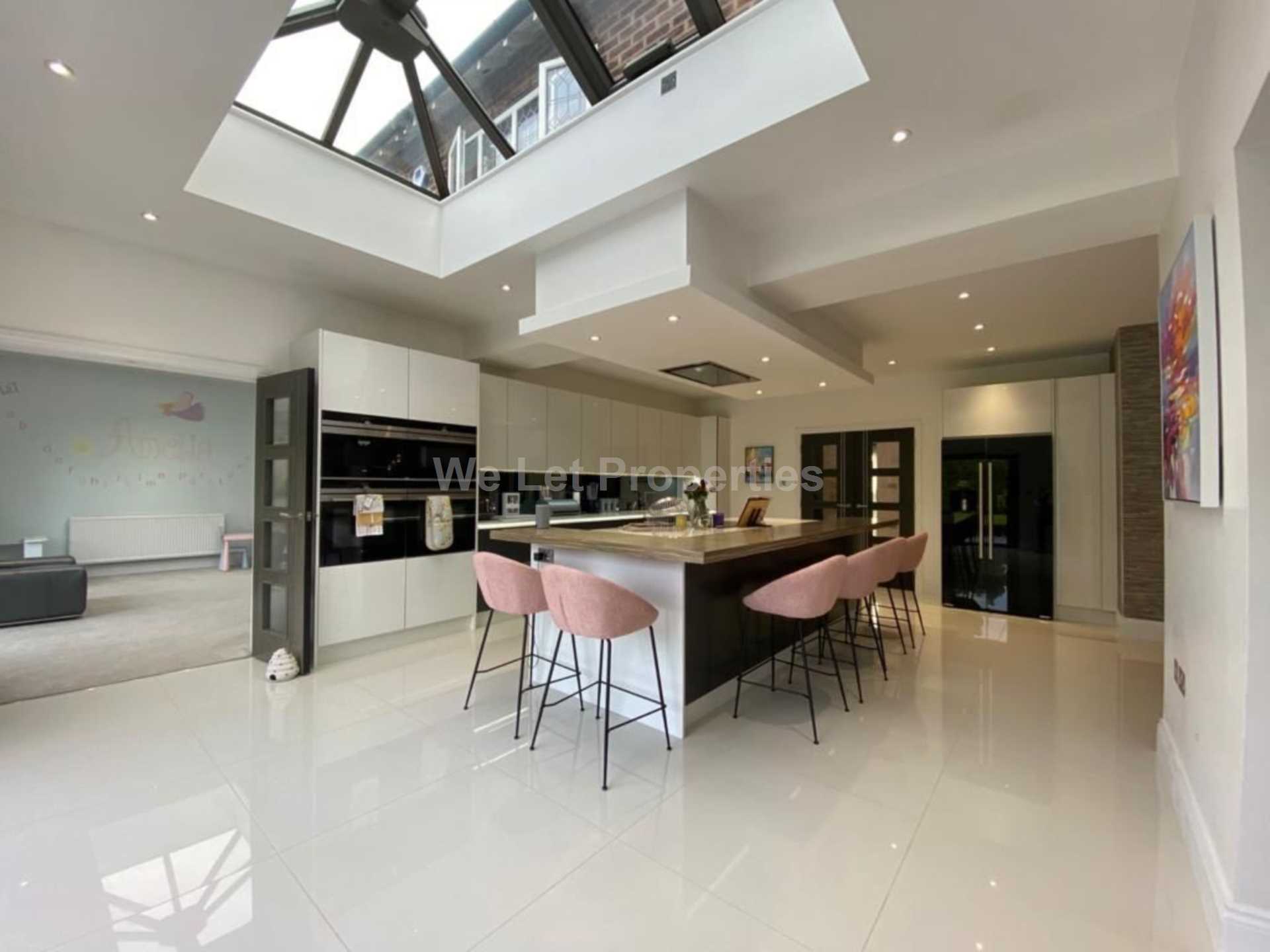 Additional Property Image 7 bedroom Detached to rent in Stockport 8