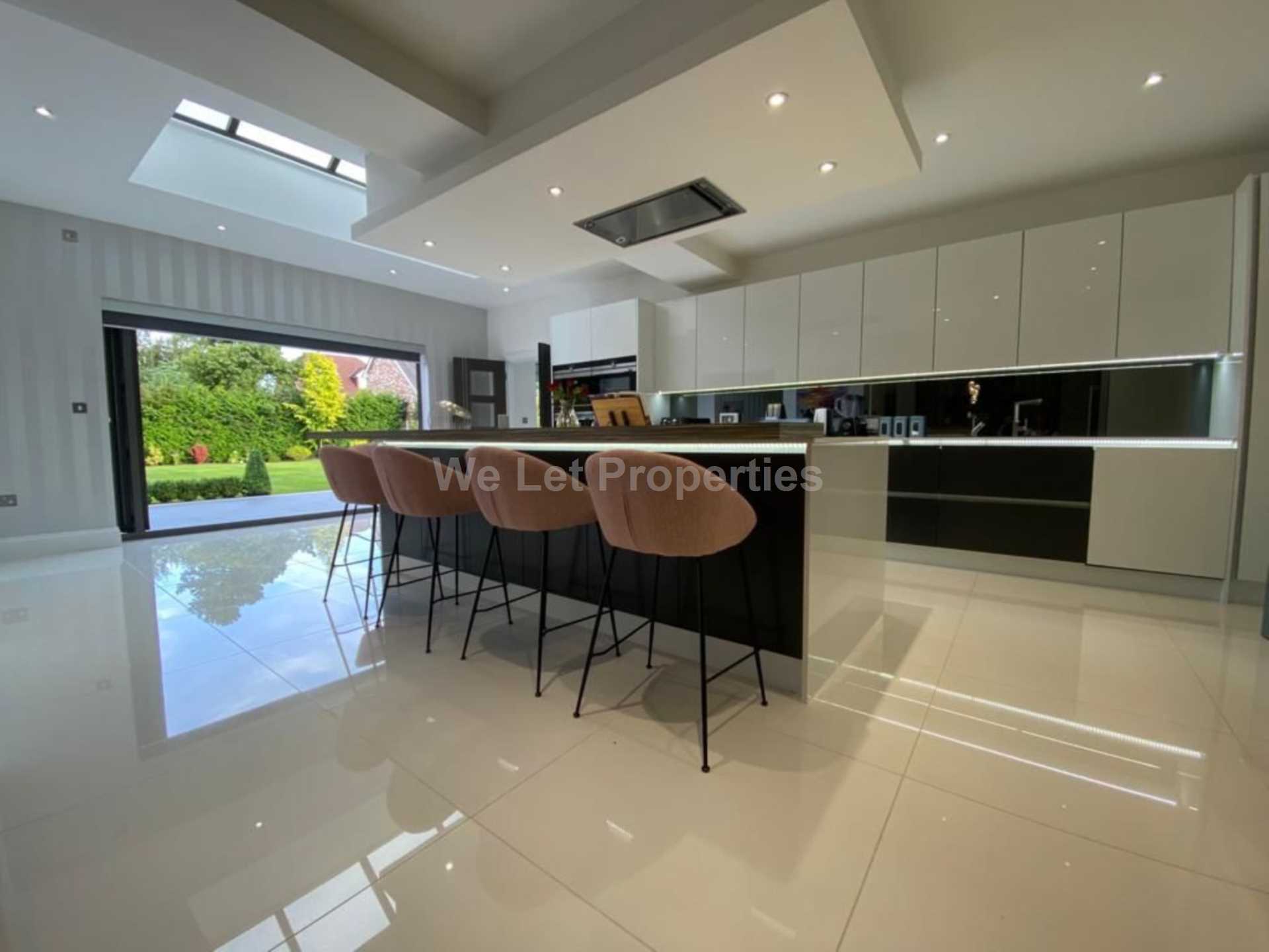 Additional Property Image 7 bedroom Detached to rent in Stockport 10