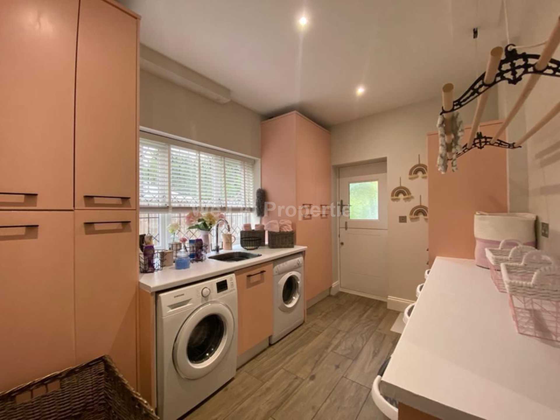 Additional Property Image 7 bedroom Detached to rent in Stockport 14