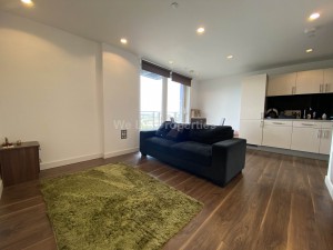 2 bedroom Apartment to rent in Salford