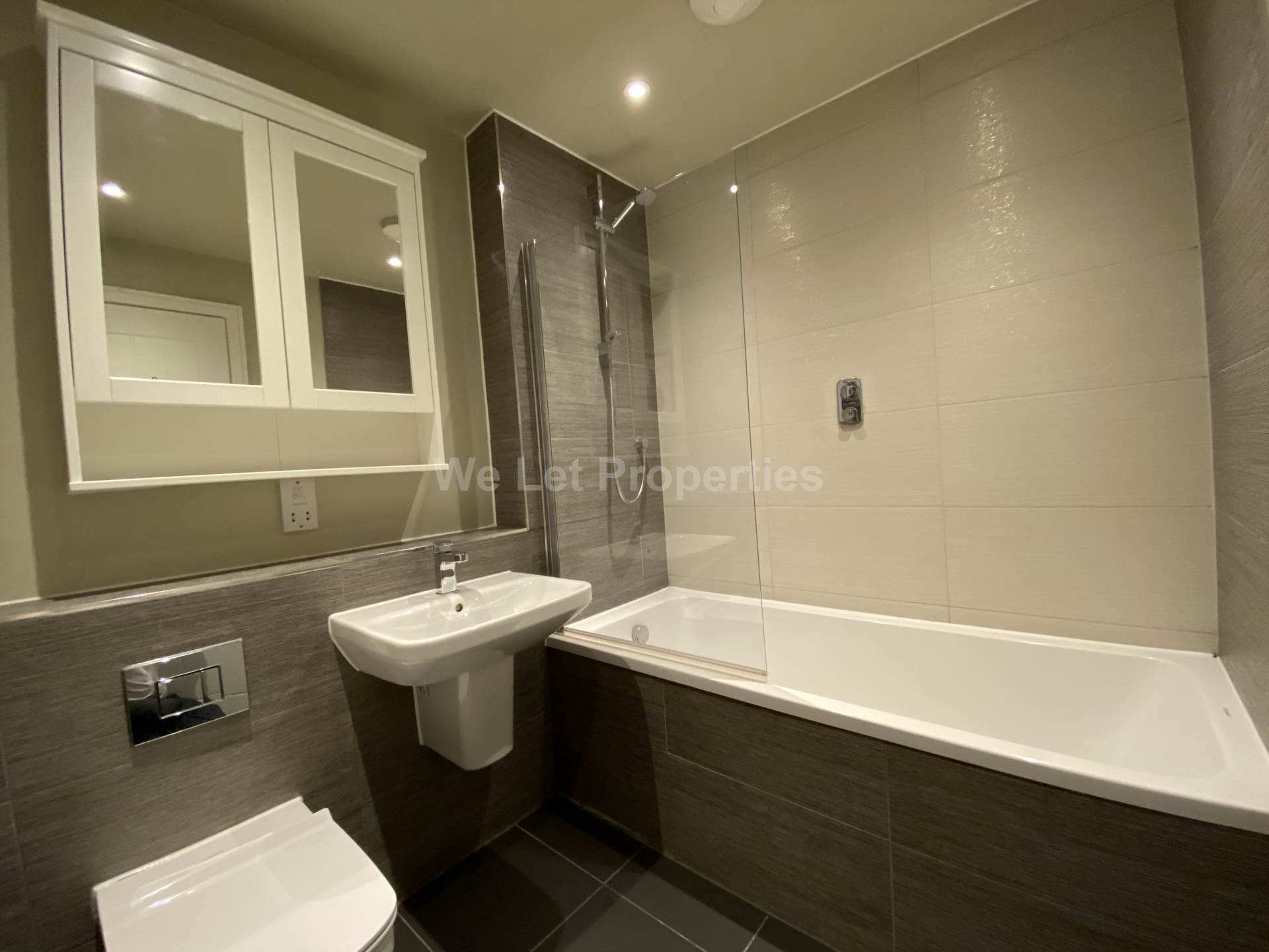 Additional Property Image 4 bedroom Apartment to rent in Manchester 18