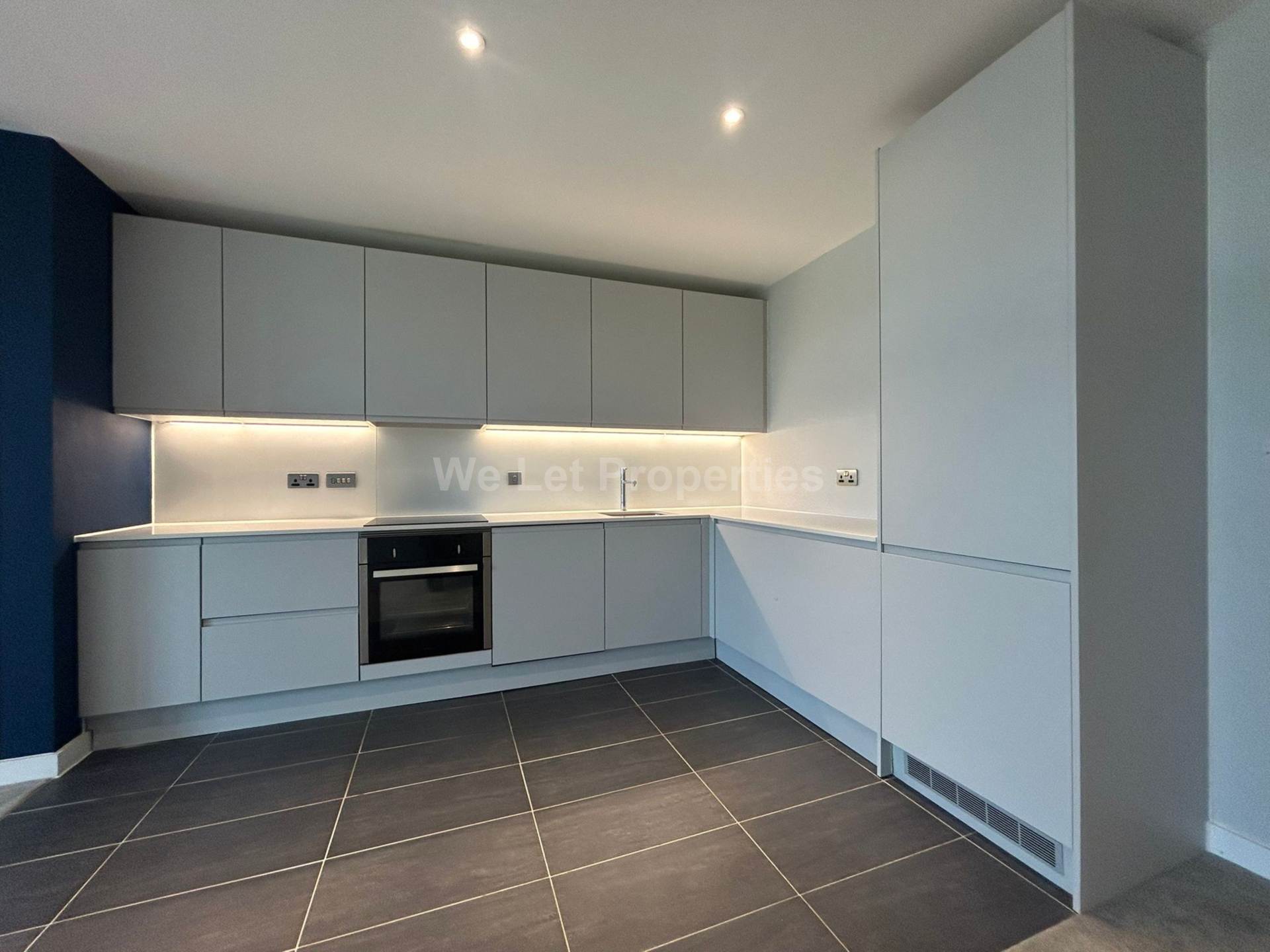 Additional Property Image 2 bedroom Apartment to rent in Salford 4