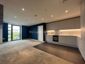 2 bedroom Apartment to rent in Salford