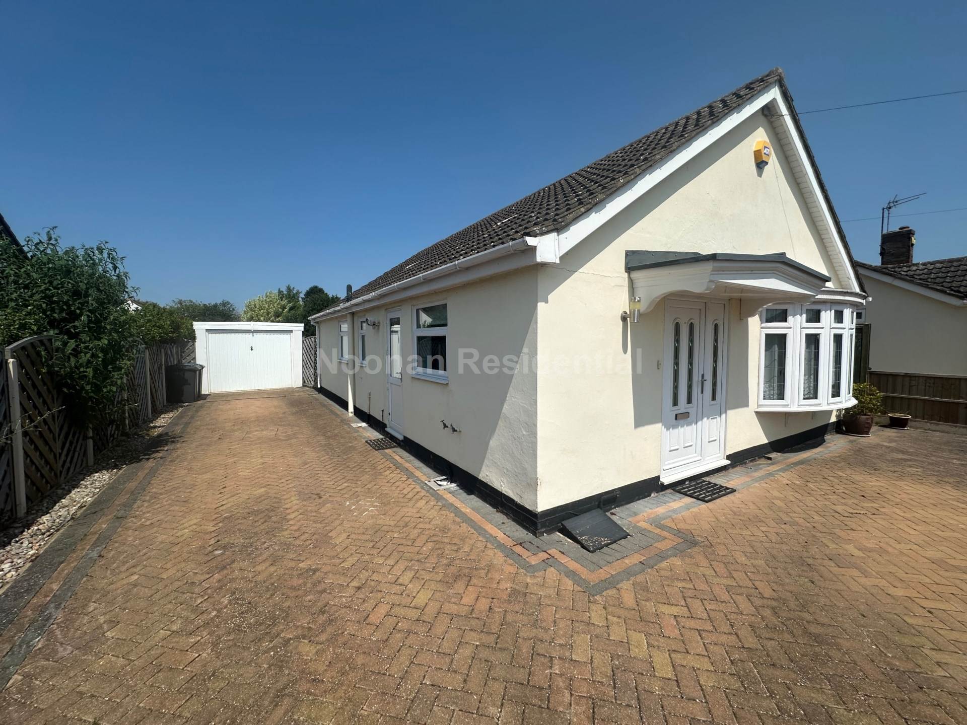 Additional Property Image 2 bedroom Detached Bungalow to rent in St Neots 16