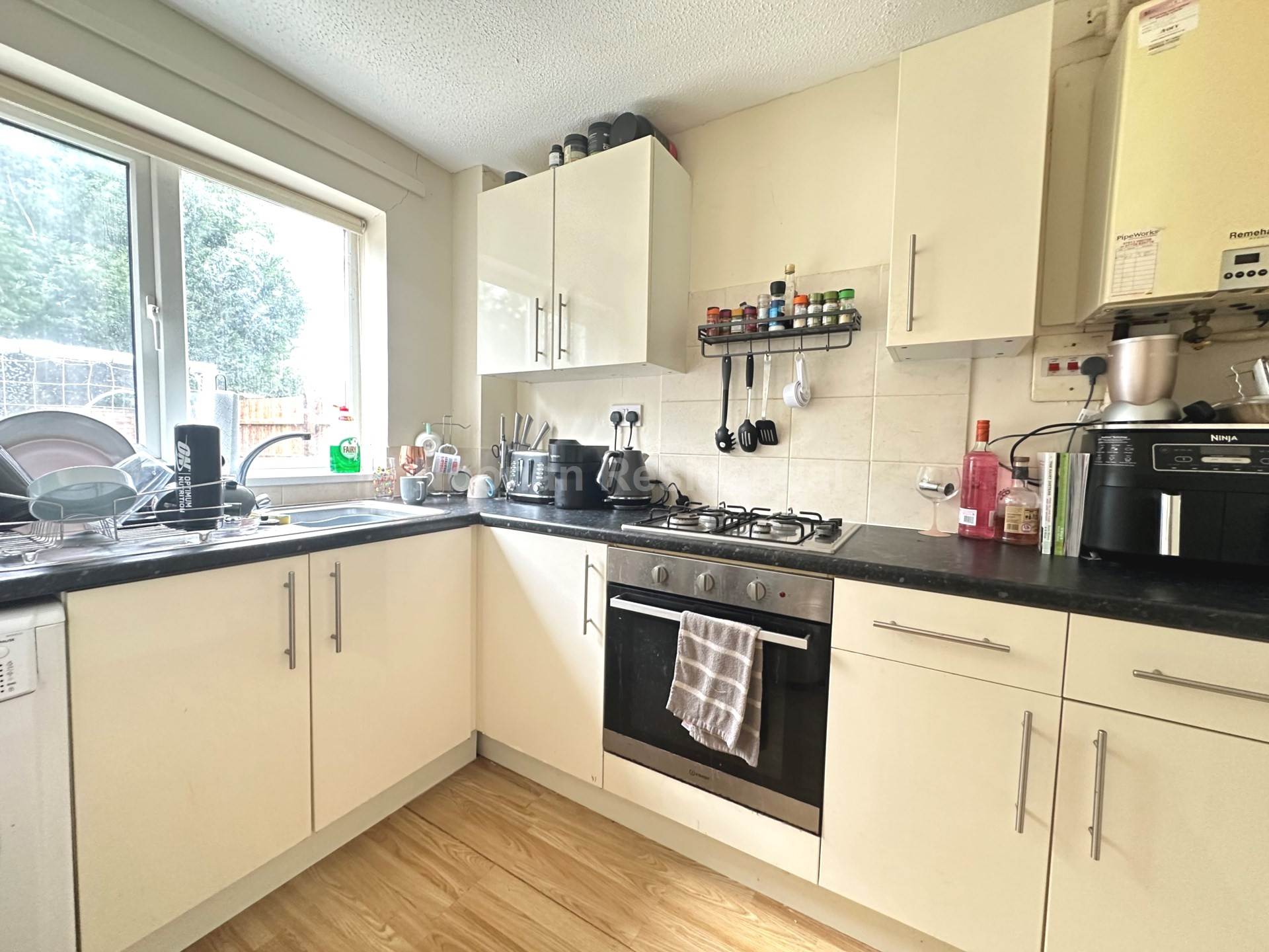 Additional Property Image 3 bedroom End of Terrace to rent in St Ives 2
