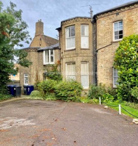 2 bedroom Flat to rent in St Neots