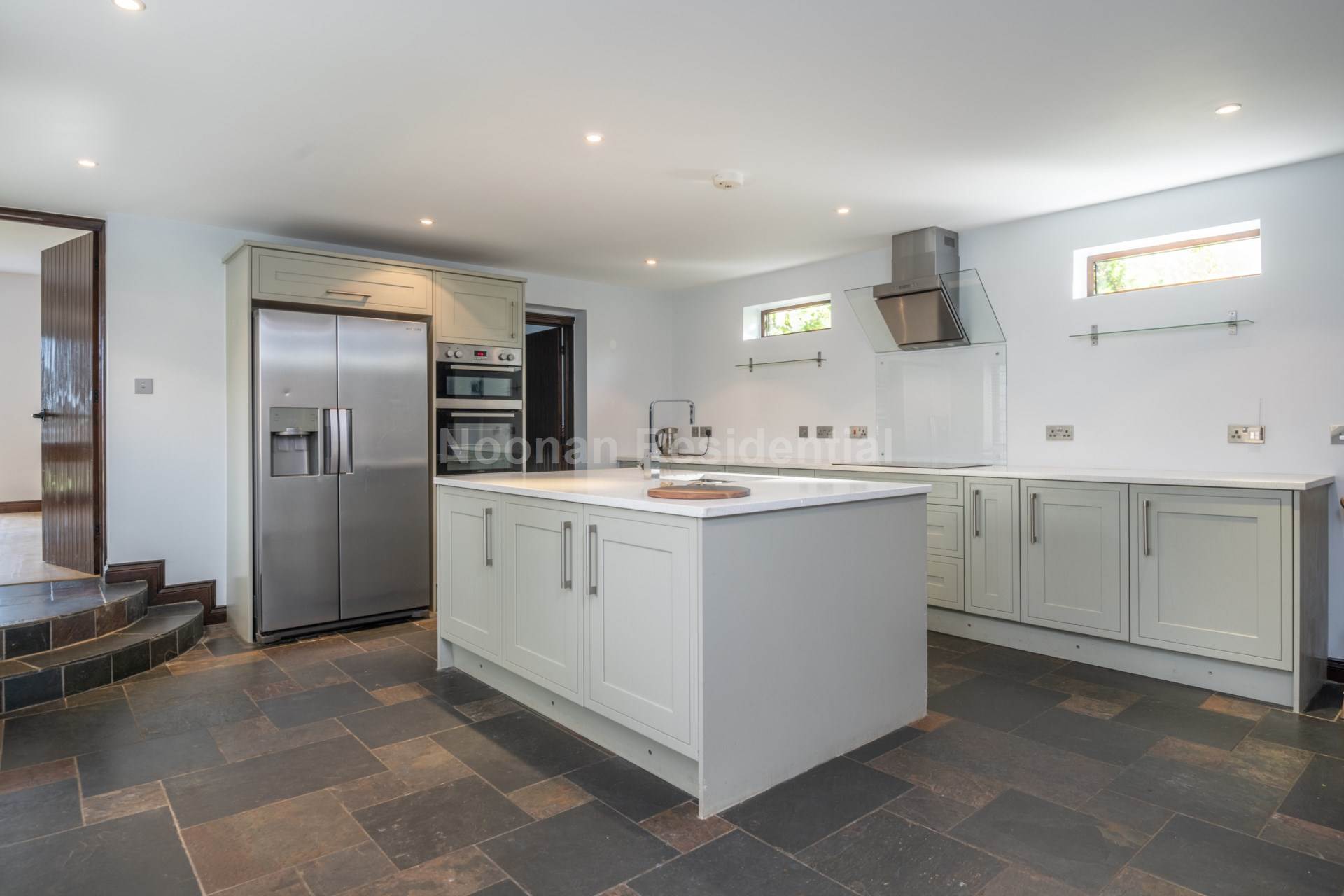 Additional Property Image 5 bedroom Link Detached House for sale in Bedford 7