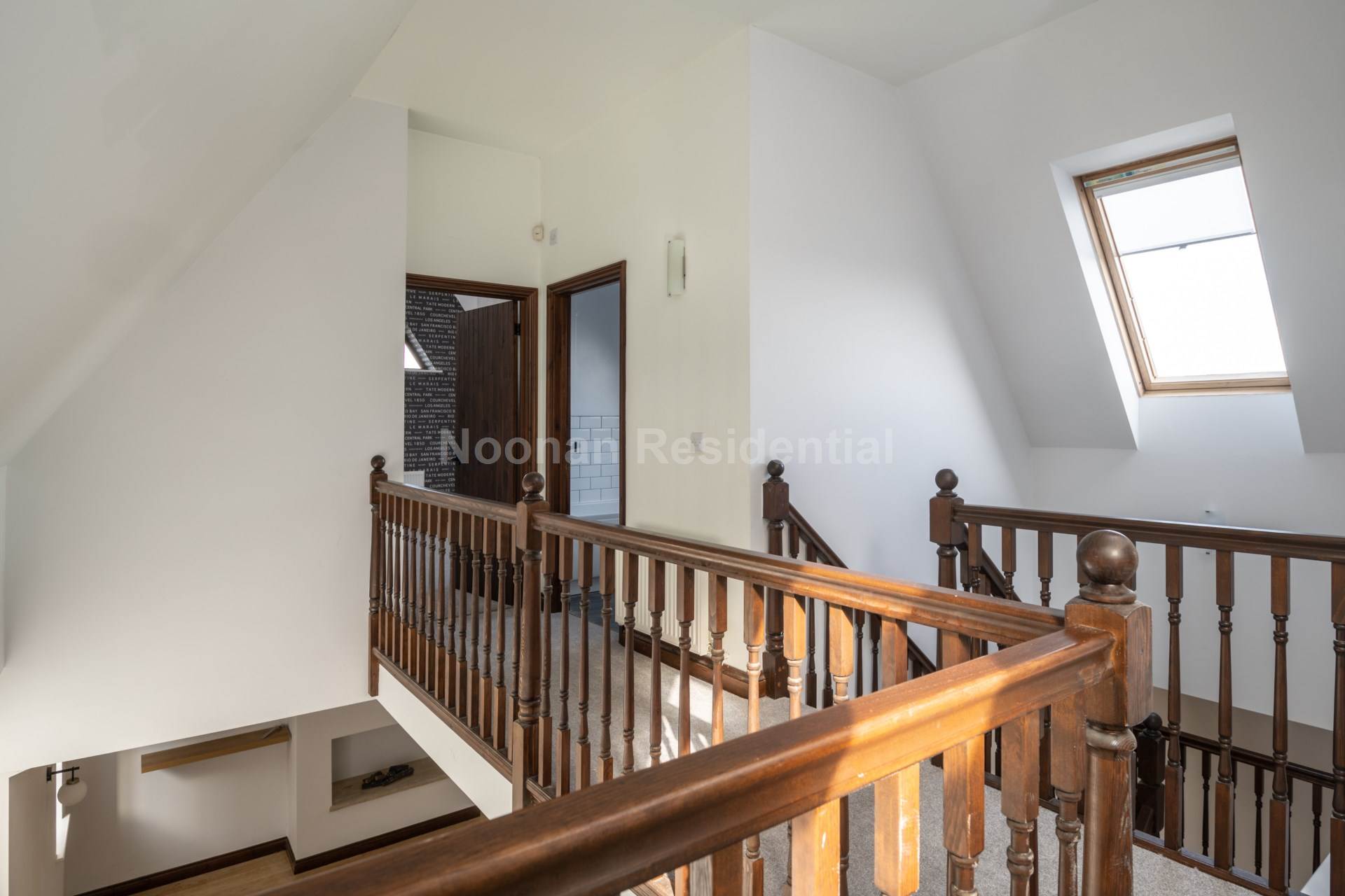 Additional Property Image 5 bedroom Link Detached House for sale in Bedford 9