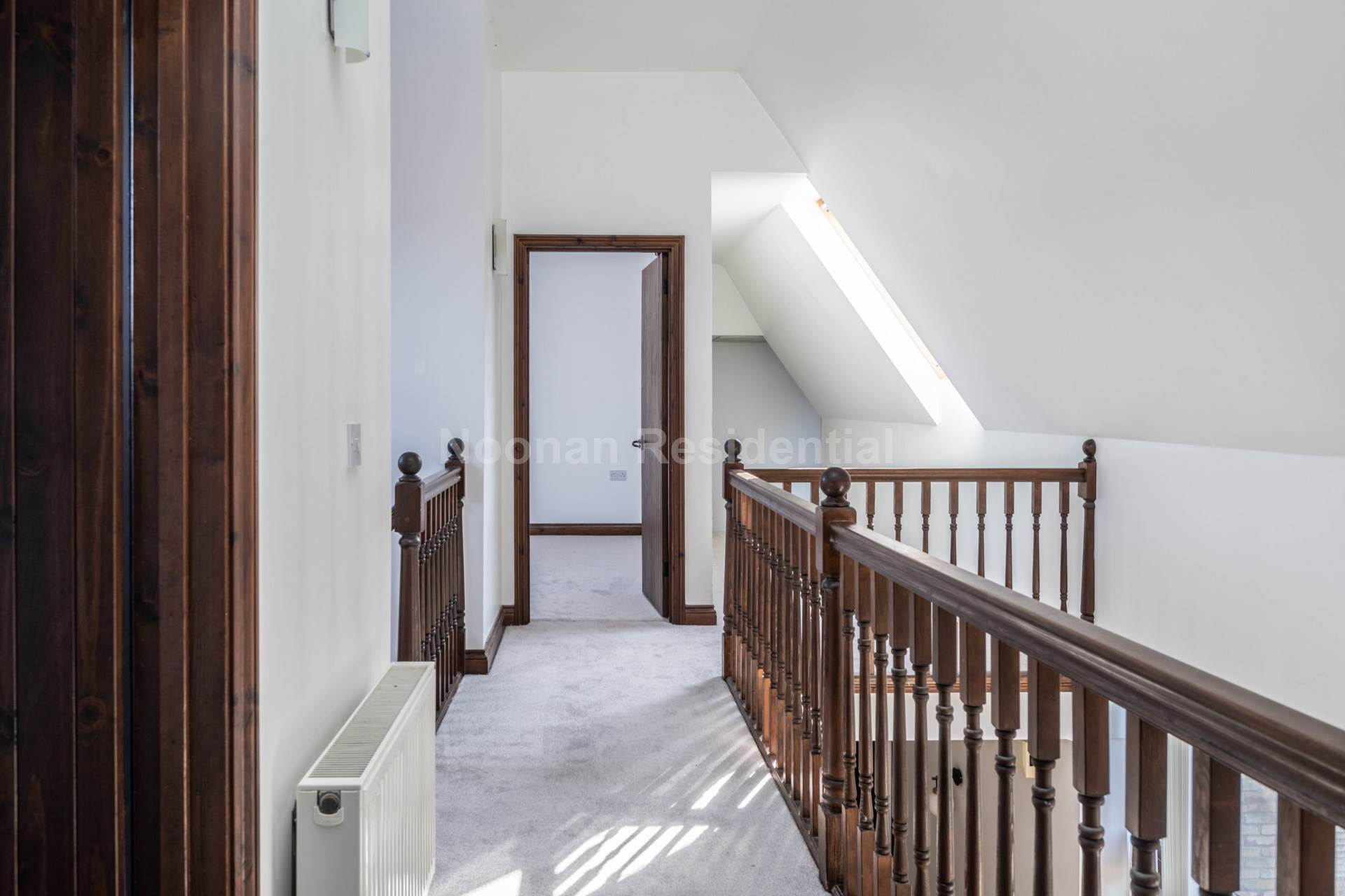 Additional Property Image 5 bedroom Link Detached House for sale in Bedford 10