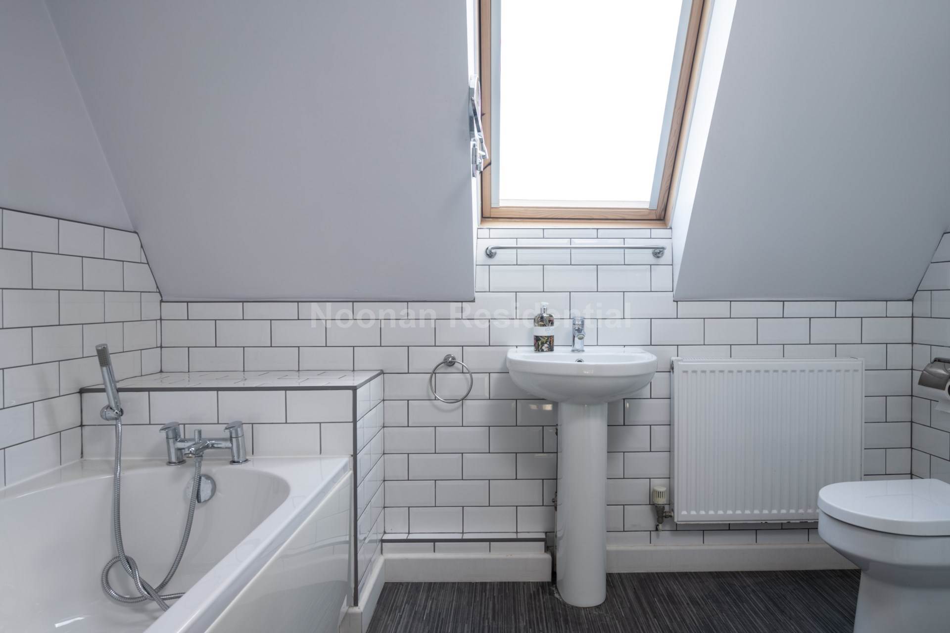 Additional Property Image 5 bedroom Link Detached House for sale in Bedford 14
