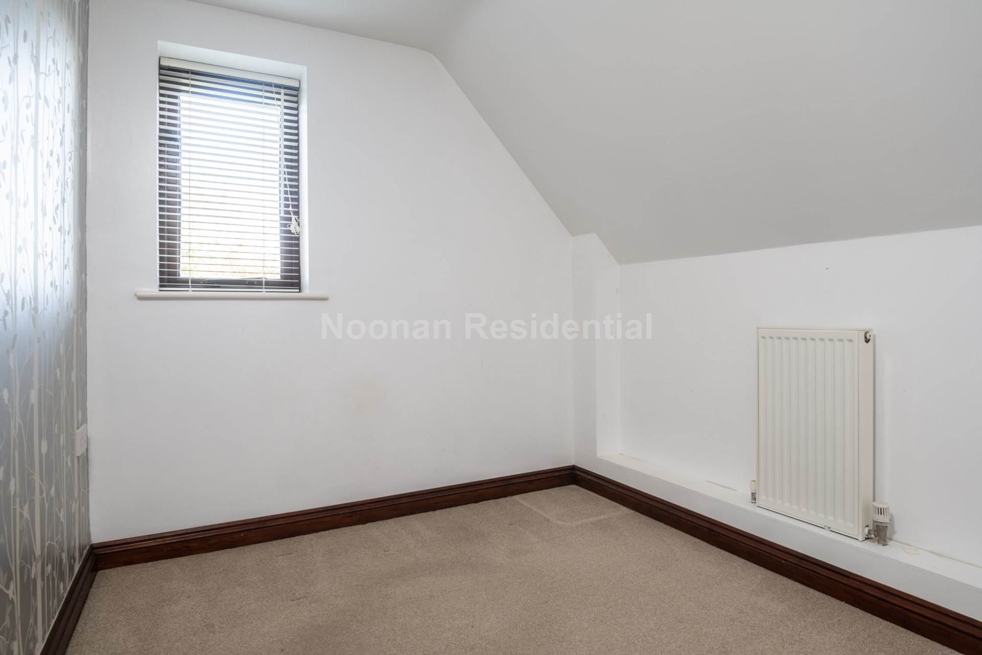 Additional Property Image 5 bedroom Link Detached House for sale in Bedford 16