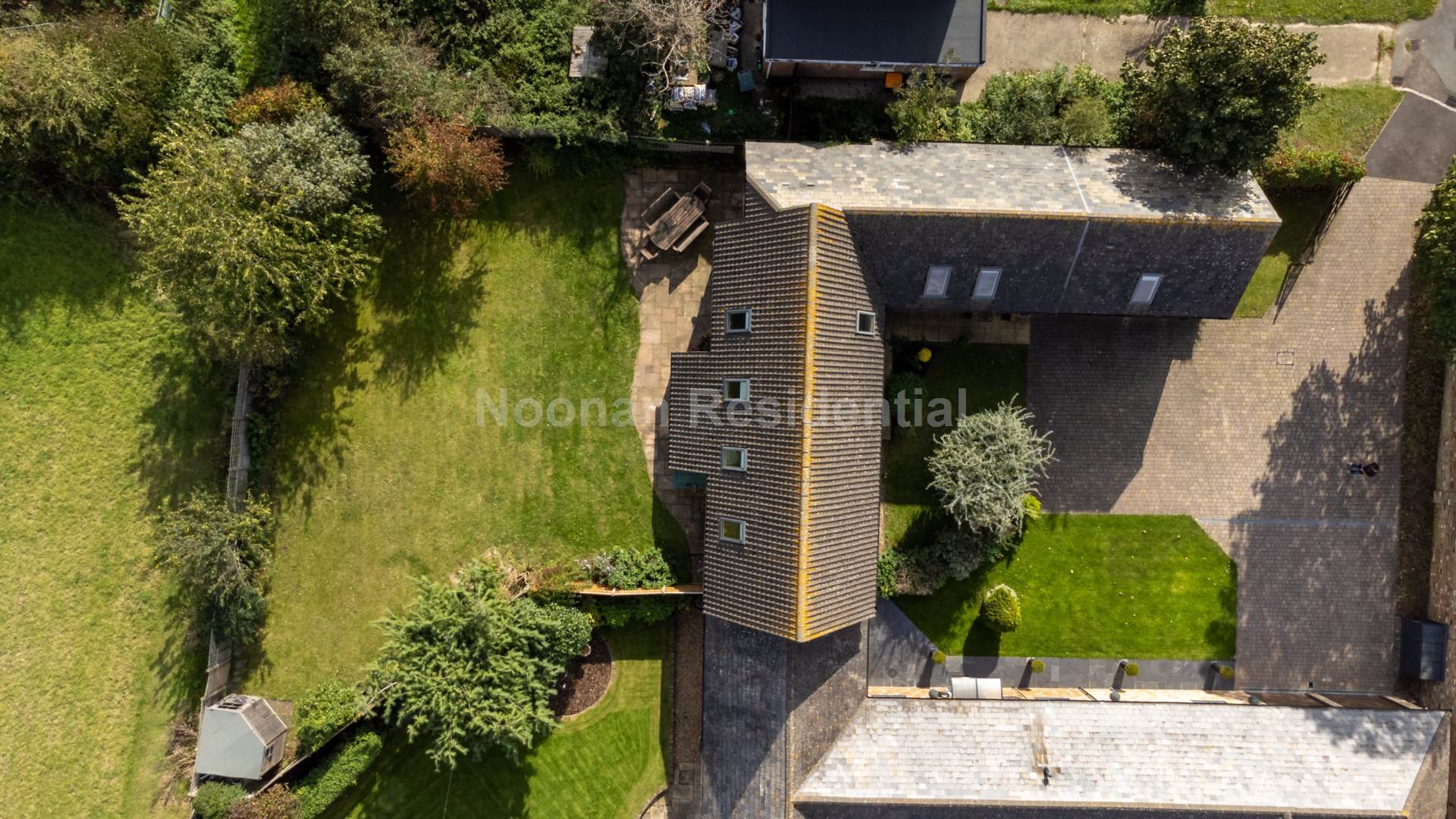 Additional Property Image 5 bedroom Link Detached House for sale in Bedford 20