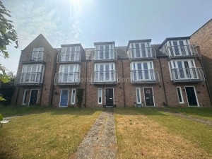 4 bedroom Town House to rent in St Neots