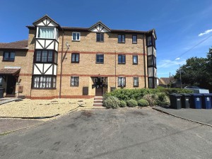 2 bedroom Flat for sale in St Neots