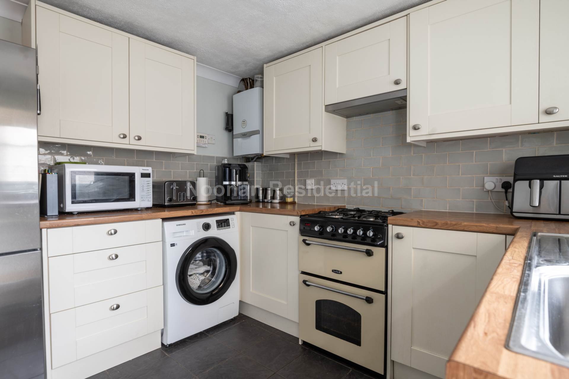 Additional Property Image 2 bedroom Semi Detached to rent in Huntingdon 6