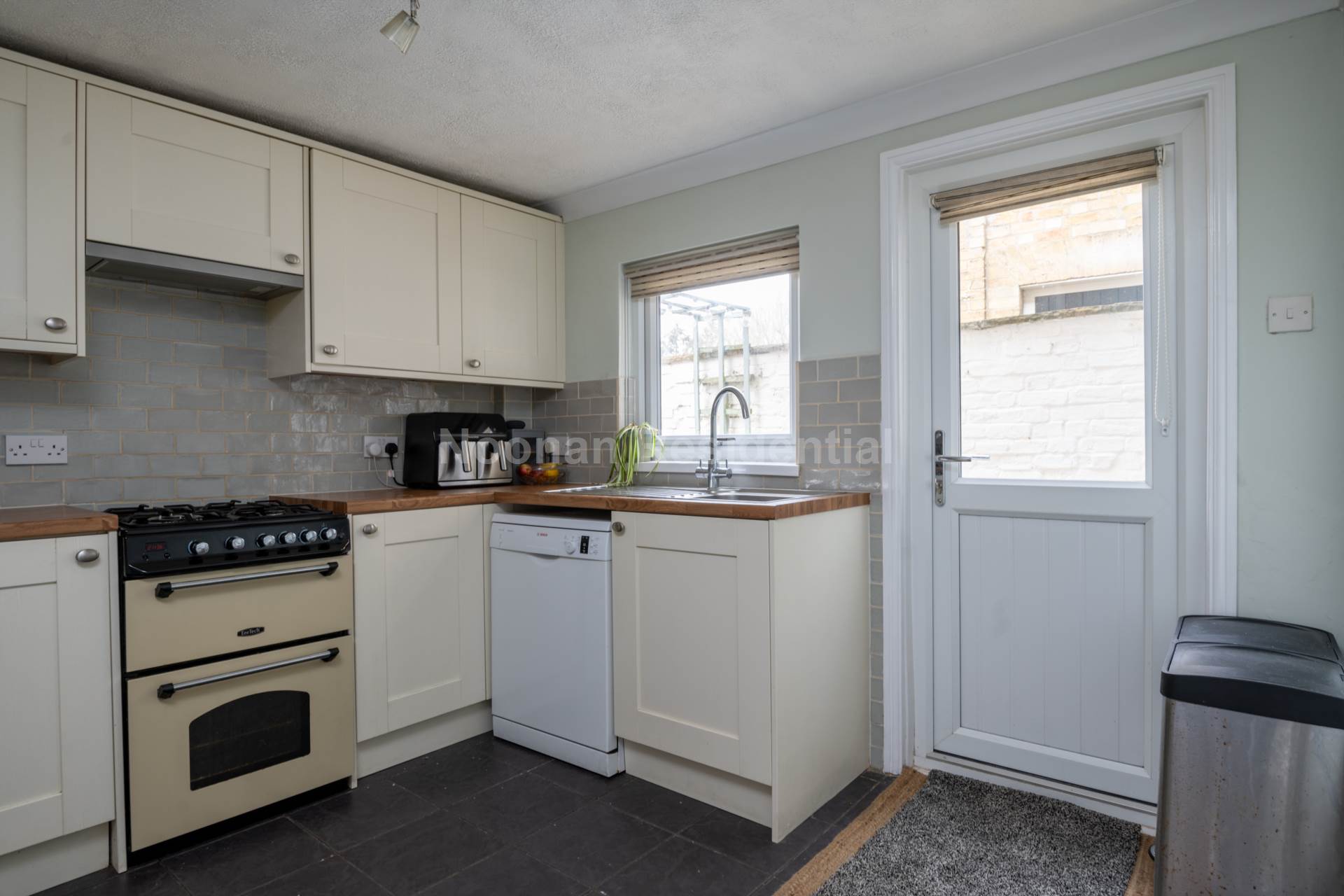 Additional Property Image 2 bedroom Semi Detached to rent in Huntingdon 7