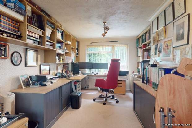 Additional Property Image 4 bedroom Detached for sale in Colchester 9