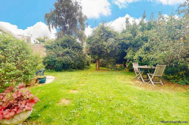 Additional Property Image 4 bedroom Detached for sale in Colchester 17