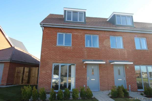 3 bedroom Semi Detached to rent in Colchester