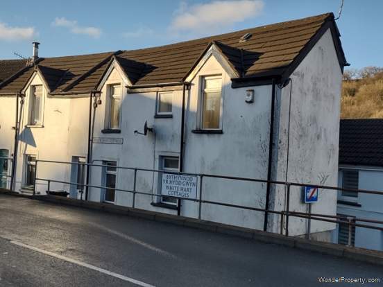 2 bedroom End of Terrace for sale in Treharris