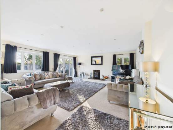 Additional Property Image 4 bedroom Detached to rent in Chinnor 3
