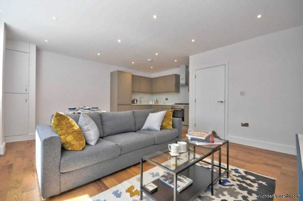 Additional Property Image 2 bedroom Apartment for sale in Chinnor 2