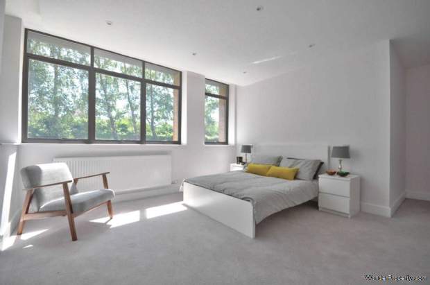 Additional Property Image 2 bedroom Apartment for sale in Chinnor 4