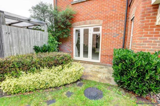 Additional Property Image 2 bedroom Apartment to rent in Chinnor 12