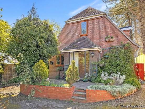 Additional Property Image 4 bedroom Detached for sale in Chinnor 4
