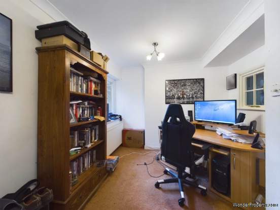 Additional Property Image 4 bedroom Detached for sale in Chinnor 11