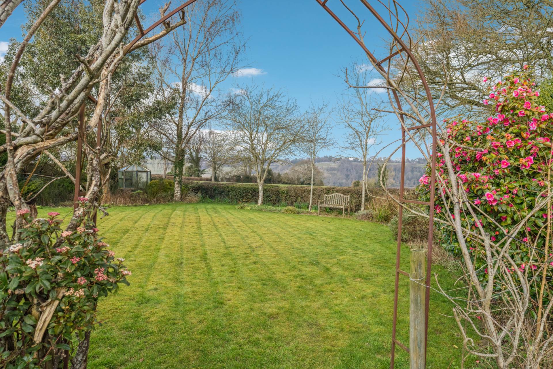 Additional Property Image 5 bedroom Detached for sale in High Wycombe 10