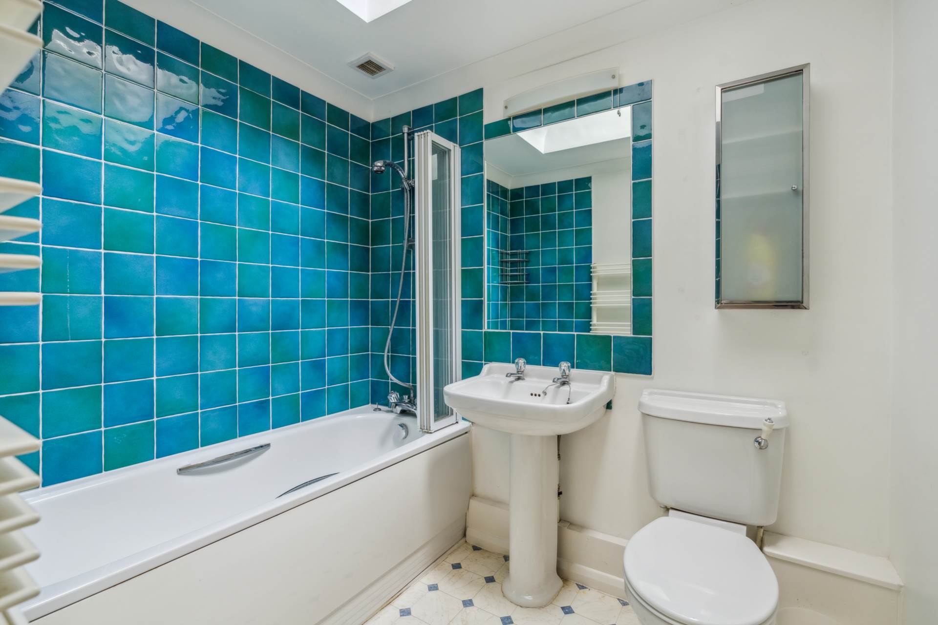 Additional Property Image 5 bedroom Detached for sale in High Wycombe 8