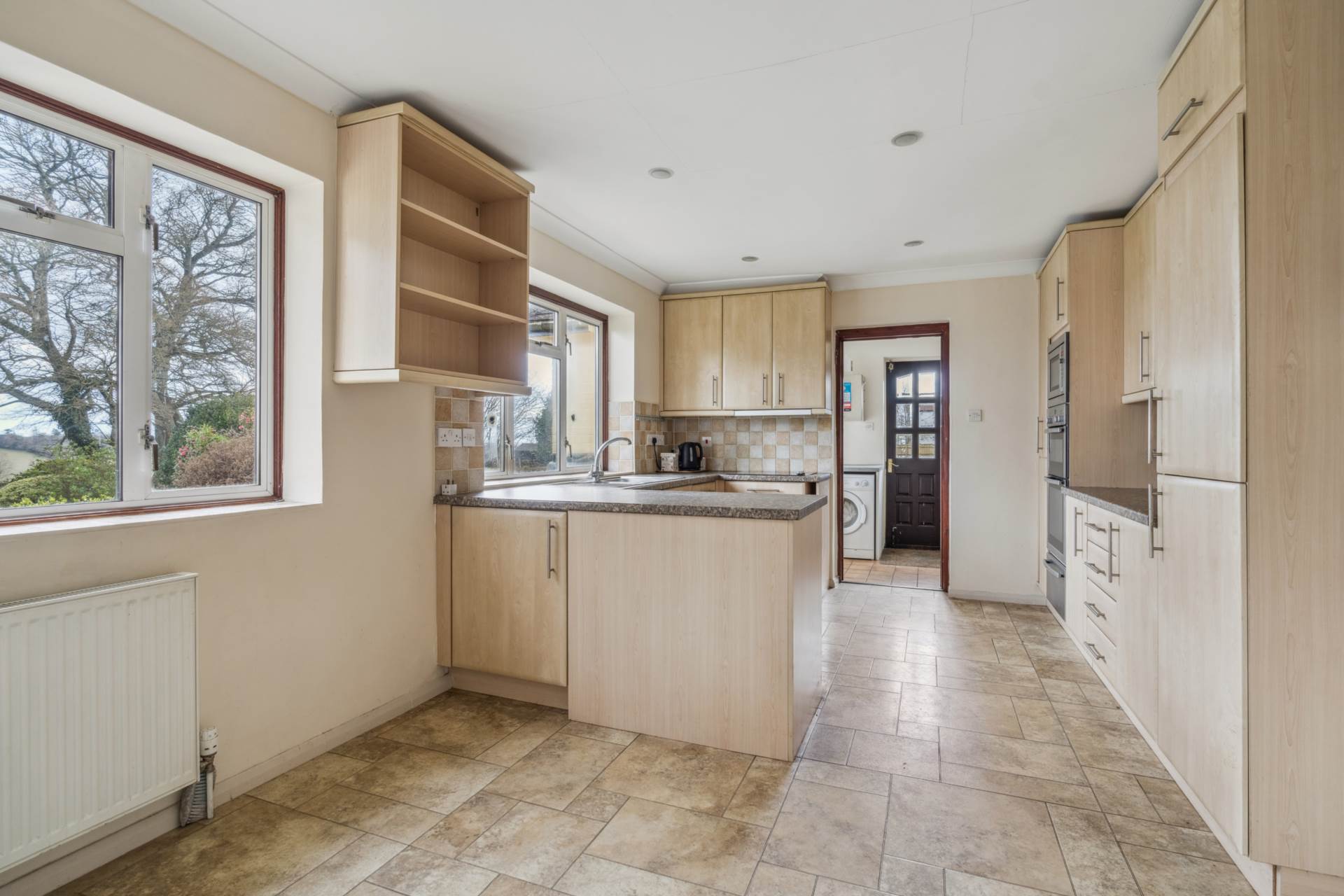 Additional Property Image 5 bedroom Detached for sale in High Wycombe 27