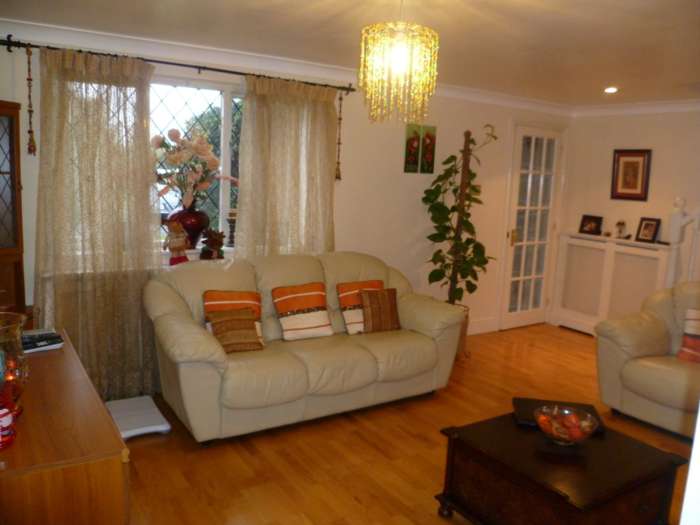 Additional Property Image 3 bedroom Detached to rent in Reading 2