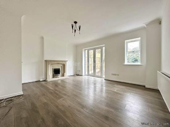 Additional Property Image 3 bedroom Semi Detached for sale in Basildon 5